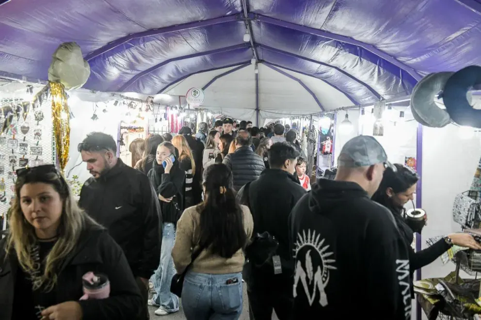 La Costanera de Paraná fue escenario de una exitosa Feria por el Día de la Madre