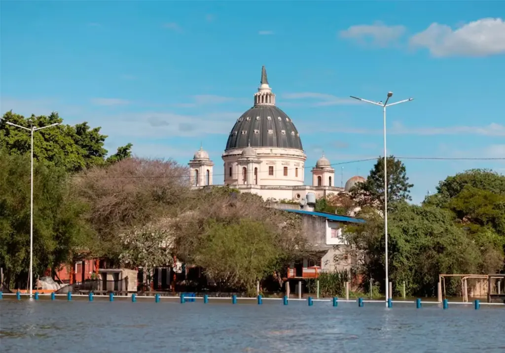 La crecida del río Paraná provocó inundaciones en Corrientes: más de 200 personas debieron abandonar sus hogares