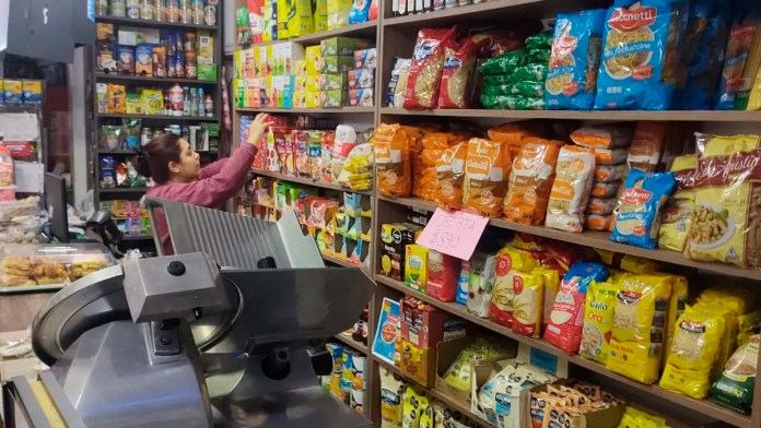 La crisis golpea a los almacenes: “El 20 ya es fin de mes”
