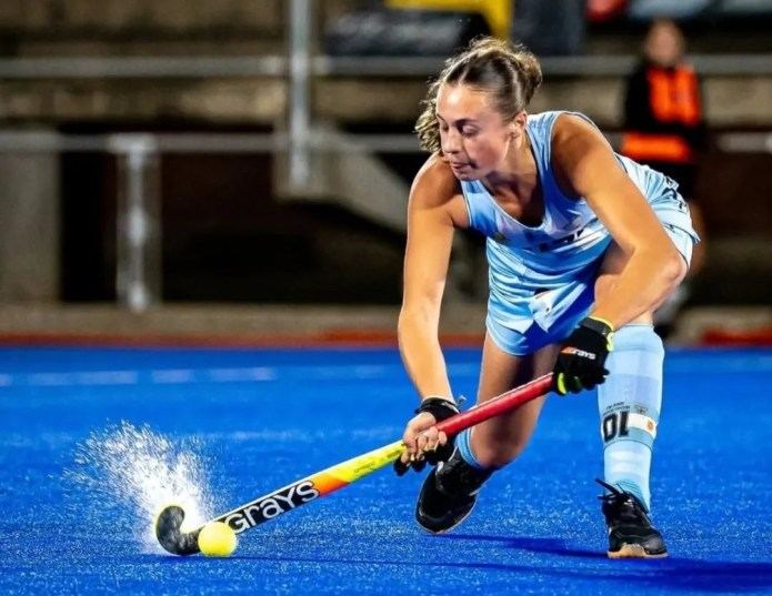 La entrerriana Máxima Duportal volvió a entrenarse con Las Leonas y se prepara para la Pro League