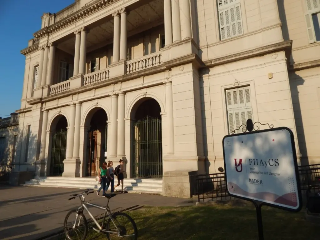 La Escuela Normal abrió la preinscripción para cuatro carreras de formación docente