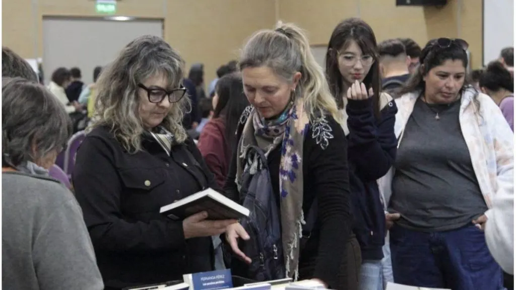 La Feria Provincial del Libro reunió a grandes autores en Concordia