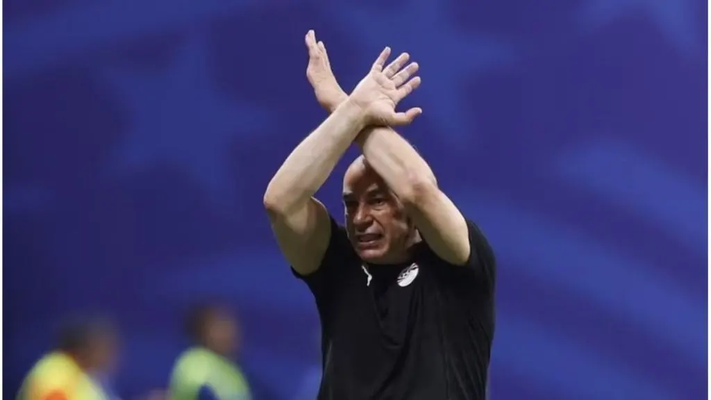 La FIFA sancionó al técnico de Egipto por gestos y declaraciones