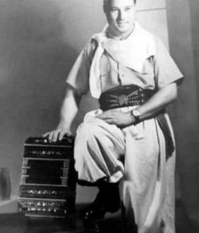 La figura de Don Ramón Bernárdez permanece en su música
