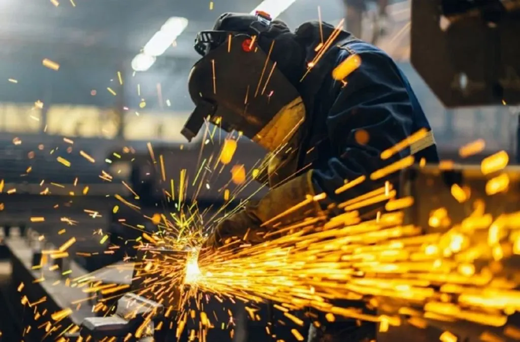 La industria manufacturera sigue en terreno negativo