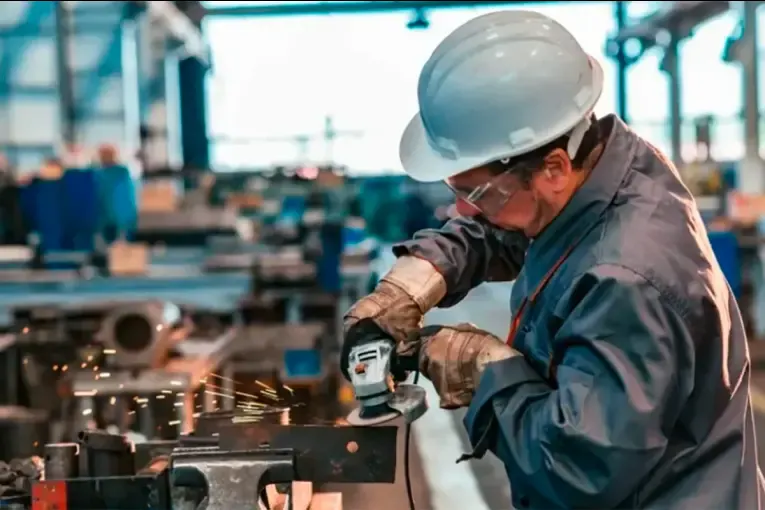 La industria metalúrgica profundizó su caída: septiembre cerró con una baja del 3,3%