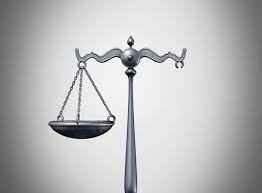 La Justicia, entre la razón y la dominación
