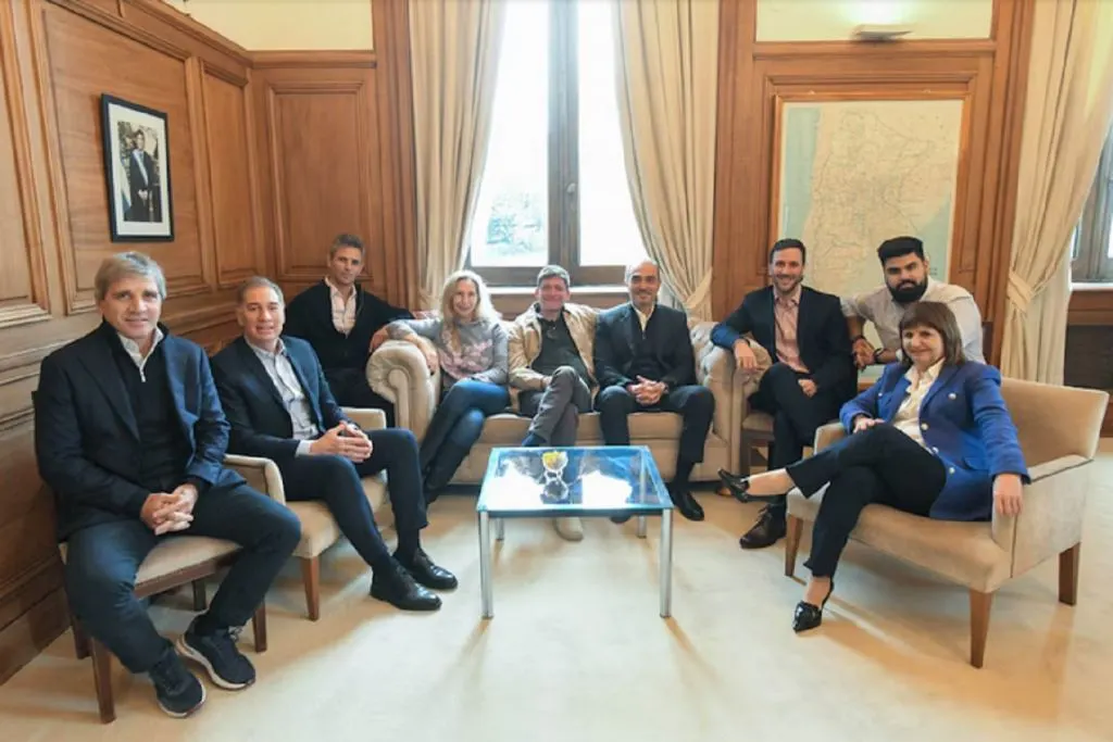 La mesa política vuelve a reunirse con la mira en la reforma electoral y la mega sesión en Diputados