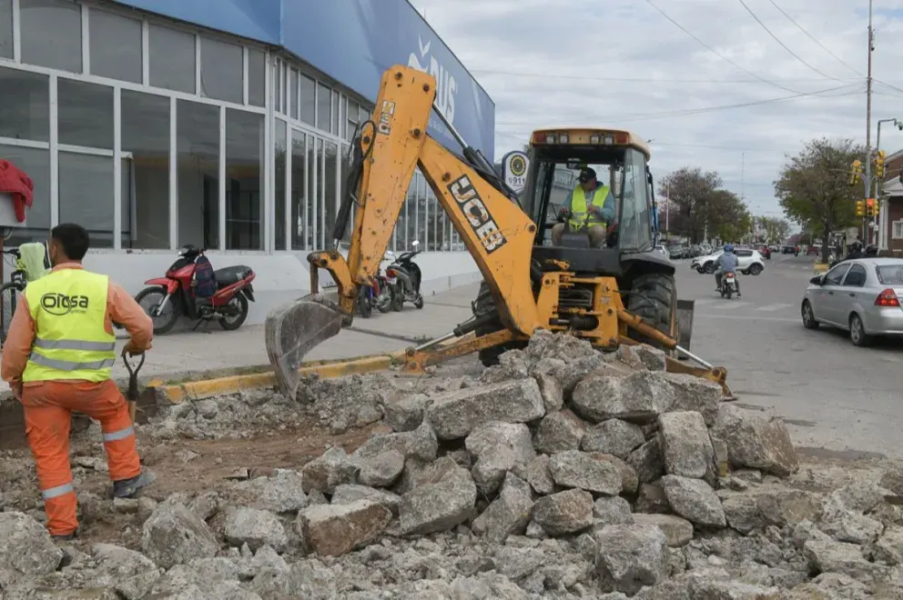 La Municipalidad de Paraná avanza en trabajos sobre avenida Almafuerte