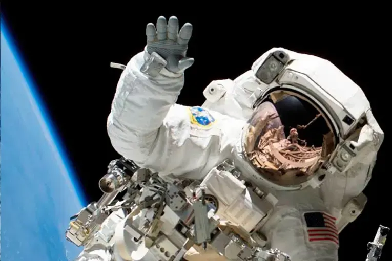 La NASA ofrece 150.000 dólares en premios para resolver un riesgo en los trajes espaciales