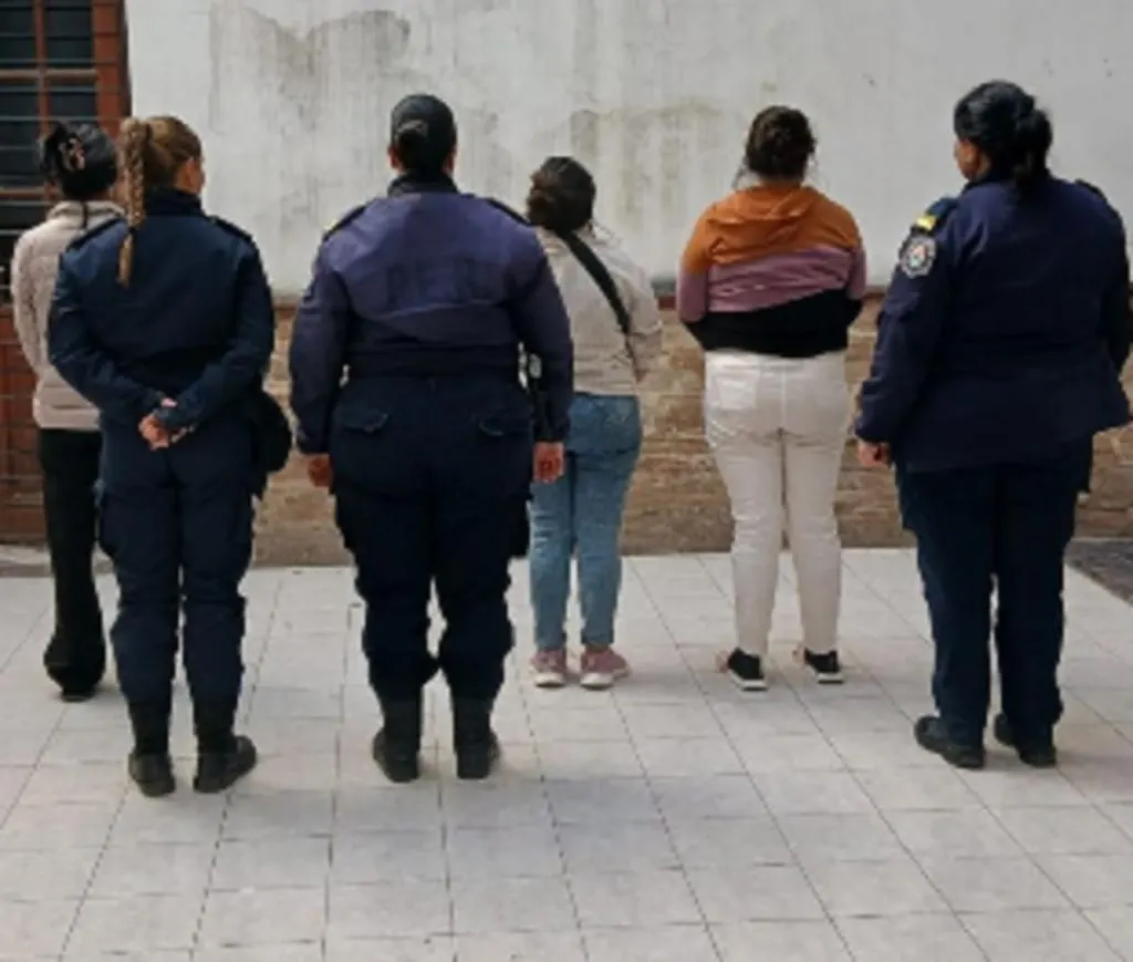 La Paz: Detenidos y lesionados en el Hospital 9 de Julio