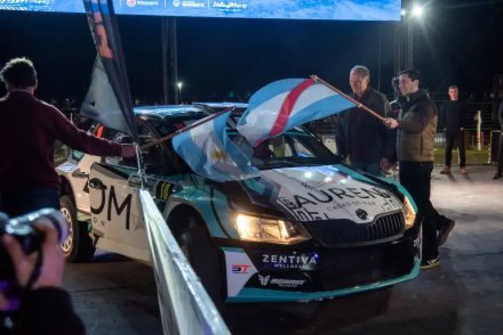 La Provincia acompañó en la largada del Rally Argentino en Diamante