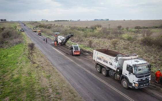 La provincia avanza con las tareas de bacheo en distintas rutas provinciales