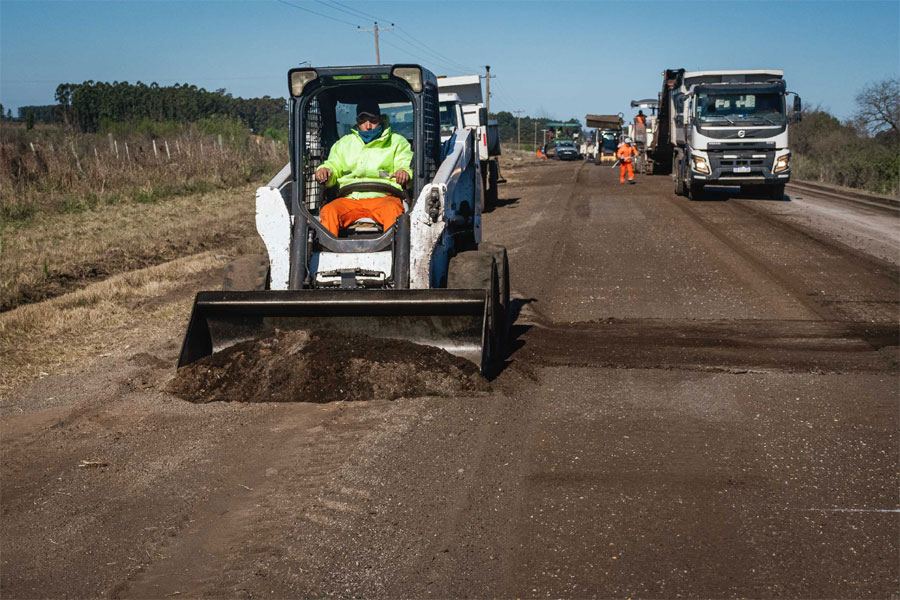 La provincia avanza con las tareas de bacheo en distintas rutas provinciales