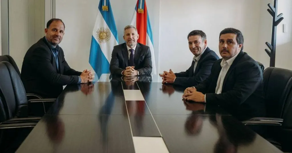 La Provincia firmó un convenio con Pueblo Belgrano para adecuar el sistema de efluentes cloacales