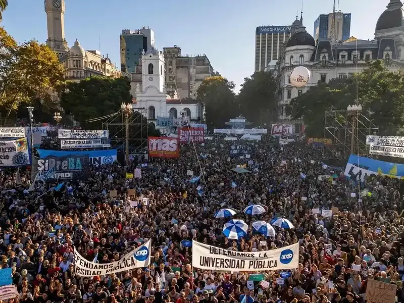 La universidad pública: Barbarie en Argentina