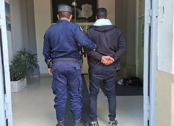 Las cámaras los delataron: dos detenidos por violación de domicilio y robo en Gualeguaychú
