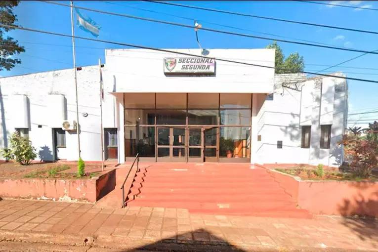 Le debía el alquiler y denunció que la dueña lo atacó con un bisturí: quedó detenida