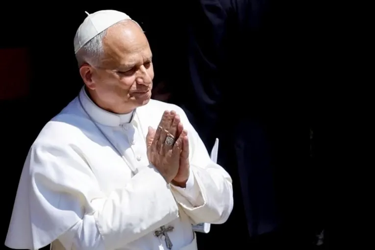León XIV recibió el alta en el Gemelli de Roma y volverá al Vaticano