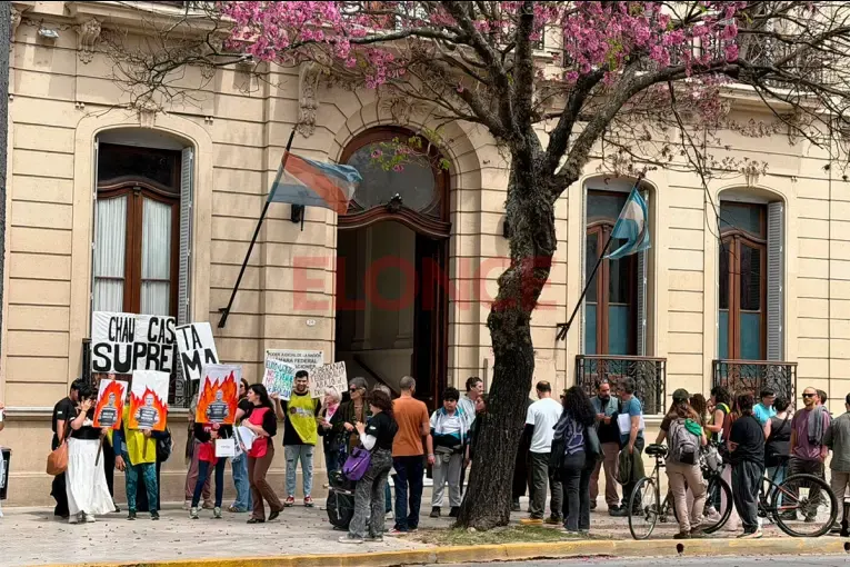 Ley de Tierras: organizaciones se movilizaron en Paraná contra el fallo de la Corte Suprema