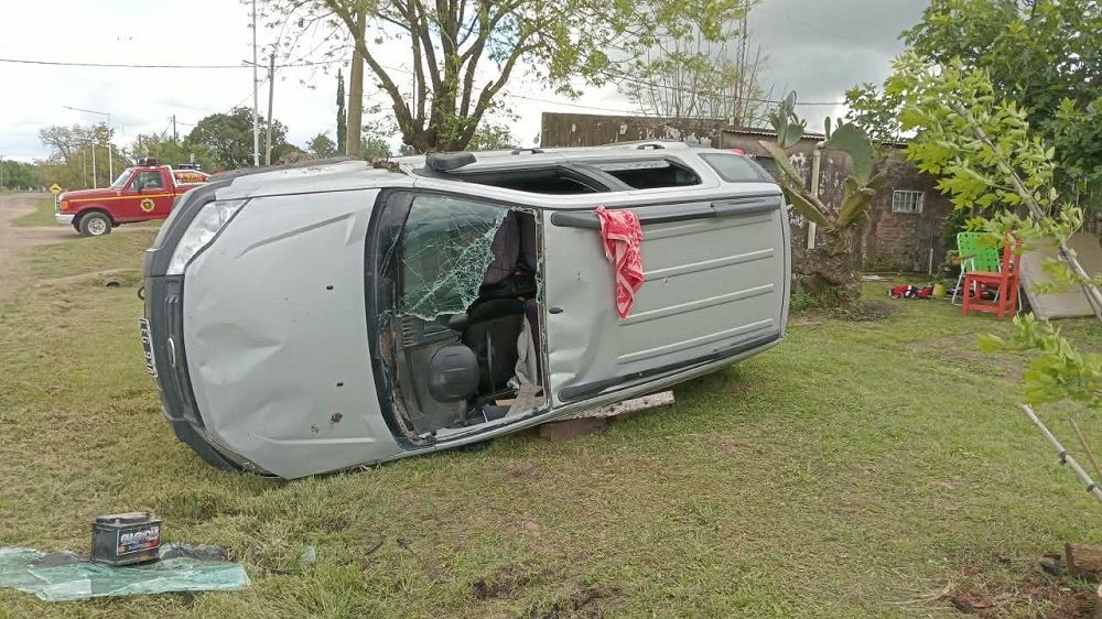 Líbaros: Conductora de 86 años protagonizó un vuelco