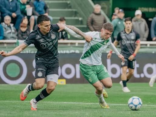Liga Profesional: Argentinos ganó en Banfield y trepó a la cima
