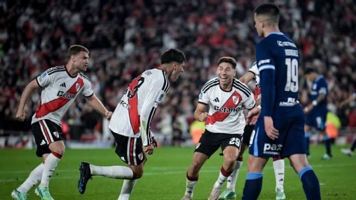 Liga Profesional: River venció a Racing y se metió entre los cuatro mejores de su zona