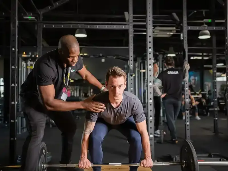 Los errores más frecuentes que pueden frenar el progreso en el gimnasio
