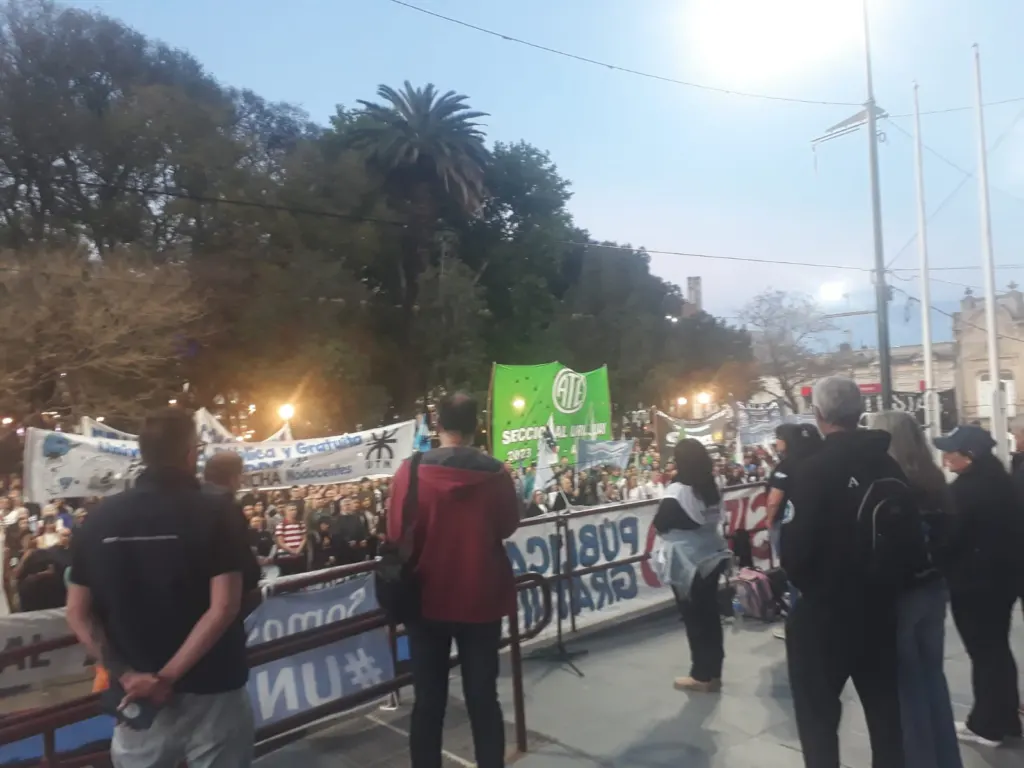 Los uruguayenses se manifestaron en defensa de la universidad pública