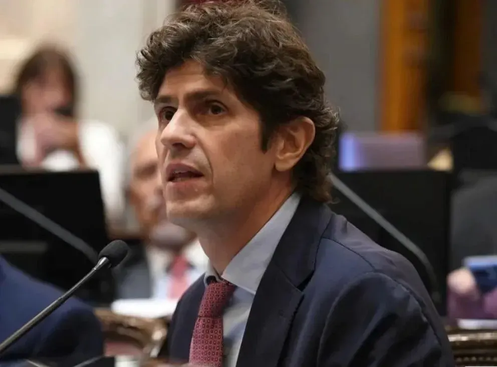 Lousteau pidió que el Congreso dé respuesta a las personas sobreendeudadas y no se archiven los proyectos
