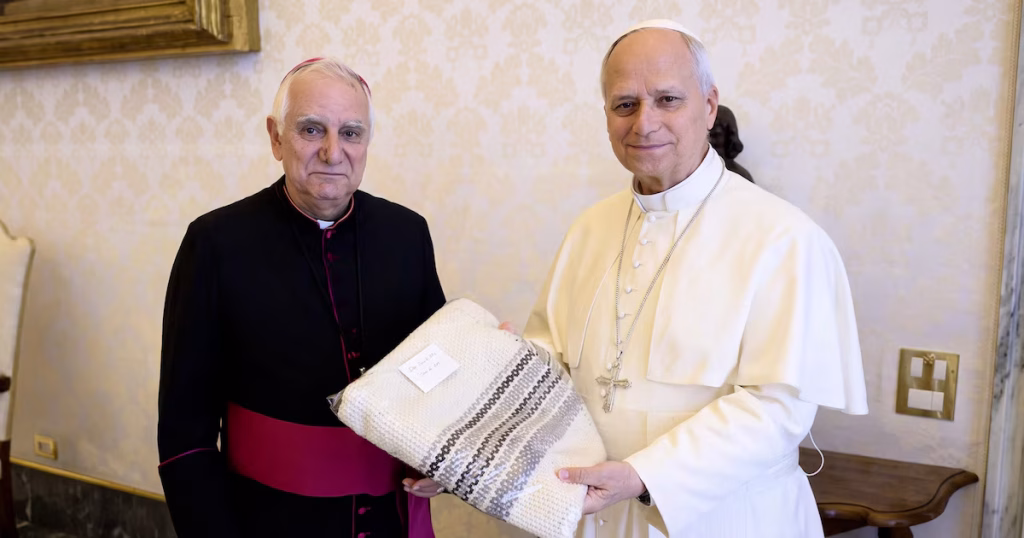Lozano pidió priorizar la salud del Papa y abrir la puerta al viaje