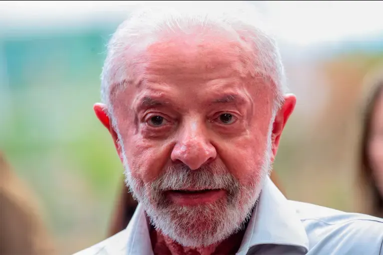 Lula propone transporte público gratuito los fines de semana en todo Brasil