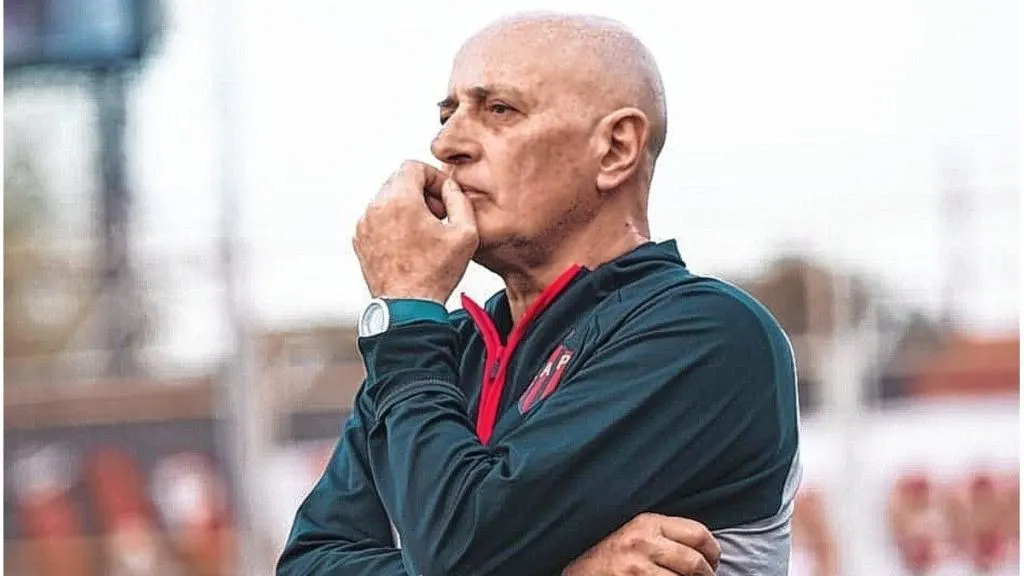 Marcelo Fuentes lamentó la falta de gol de Patronato y sostuvo que queda una oportunidad para salvarse