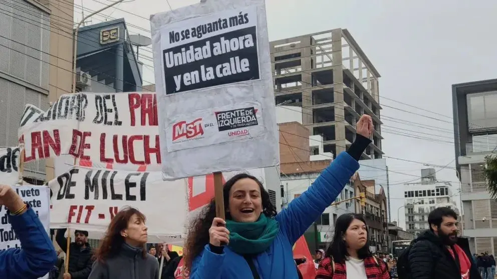 Marcha Universitaria: La Izquierda resaltó que se movilizará por “educación pública”, “soberanía” y para “tirar el DNU 70/23”