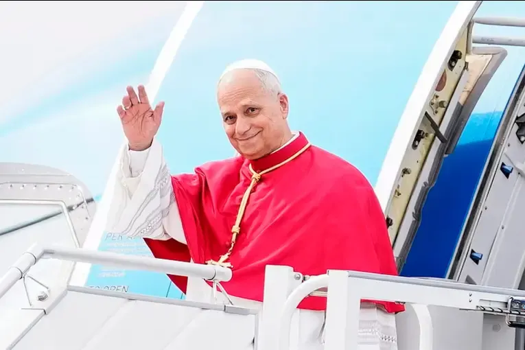Más de 20.000 voluntarios se anotaron para recibir al papa León XIV: qué tareas realizarán