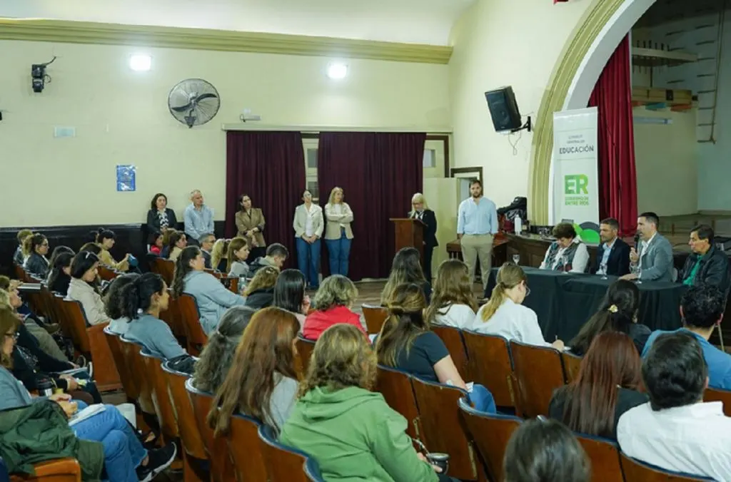 Más de 300 integrantes de comunidades educativas se capacitaron para actuar ante reacciones alérgicas graves