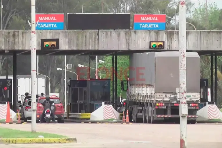 Más de 48.000 vehículos pasaron por el Túnel Subfluvial durante el fin de semana largo