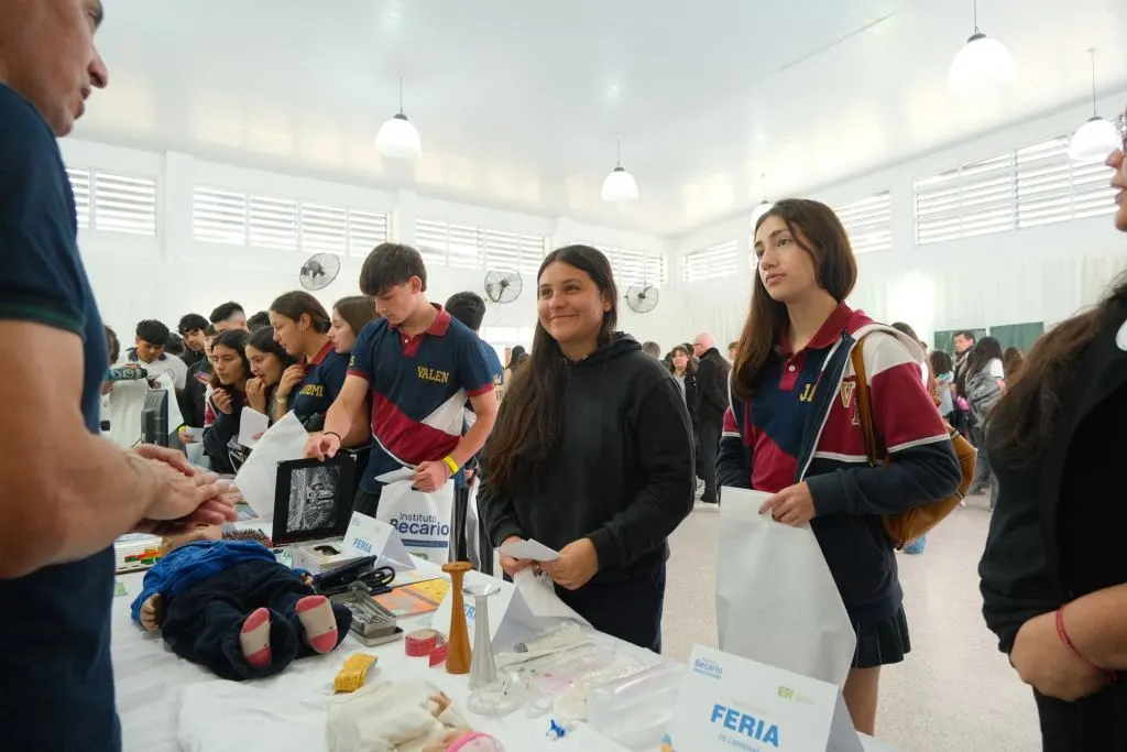 Más de 500 jóvenes participaron de la Feria de Carreras en Feliciano