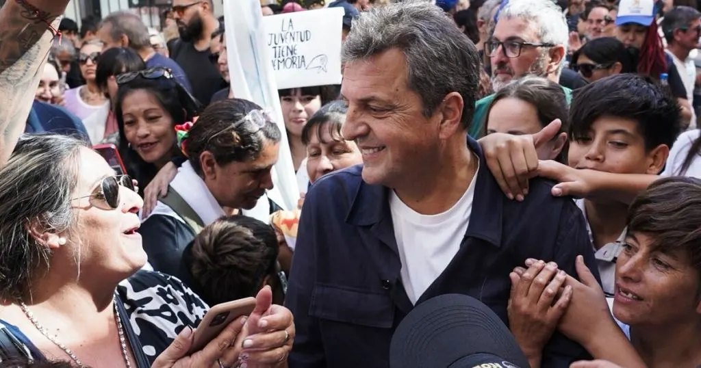 Massa pidió unidad y Cristina volvió al balcón en el Día de la Lealtad