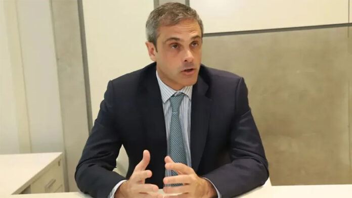 Michel propone romper acuerdos económicos con Chile por Malvinas