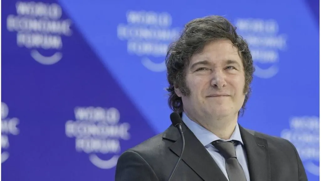 Milei aseguró que cuenta con USD 125.000 millones para enfrentar una corrida cambiaria en 2027