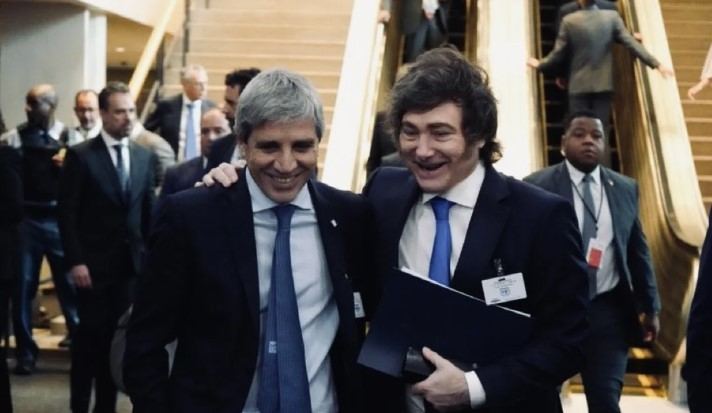 Milei confirmó la continuidad de Caputo y aseguró que cuenta con 125 millones de dólares para encarar el año electoral