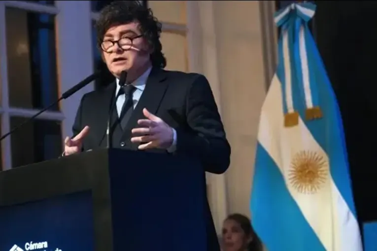 Milei cuestionó la presencia británica en Malvinas: “Representan un riesgo para la región”