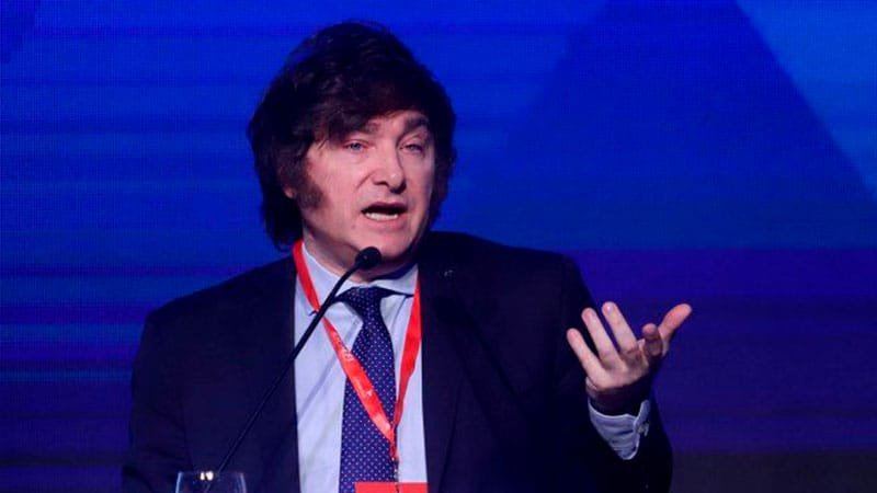 Milei negó que la gente no llegue a fin de mes: “Si se quedan sin plata el 20, ¿cómo viven 10 días sin comer ni beber?”