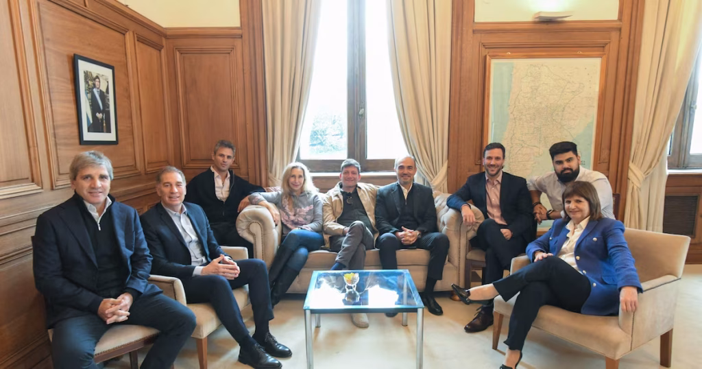 Milei reactivó su mesa política pero sigue trabada la reforma electoral