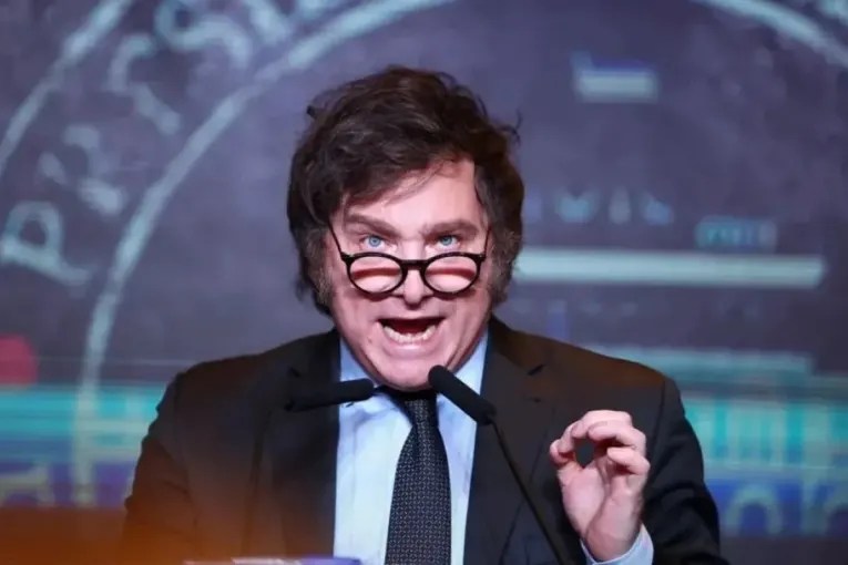 Milei, sobre la economía argentina: “La foto es horrible, pero la película es la mejor de la historia”