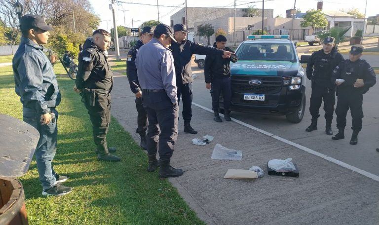 Millonaria incautación de droga, un vehículo y celulares en Mocoretá