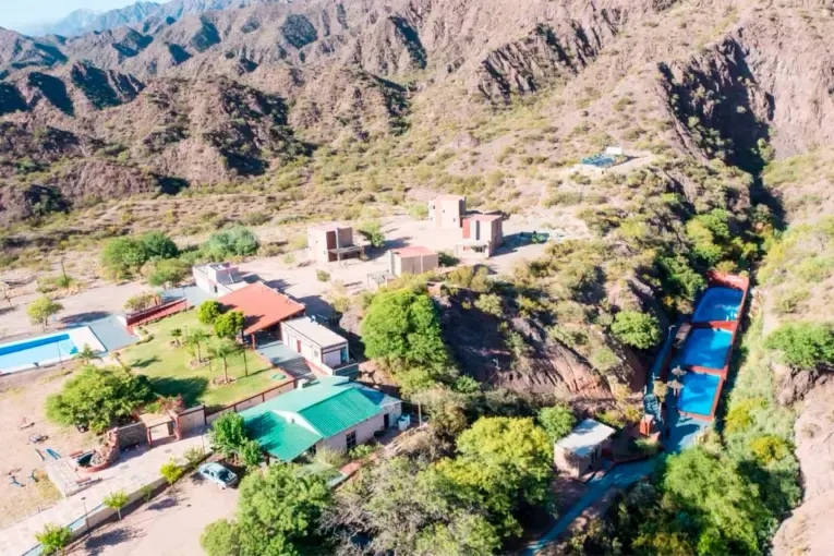 Muerte por ameba “comecerebros”: investigan aguas termales y sitios con agua dulce en Catamarca