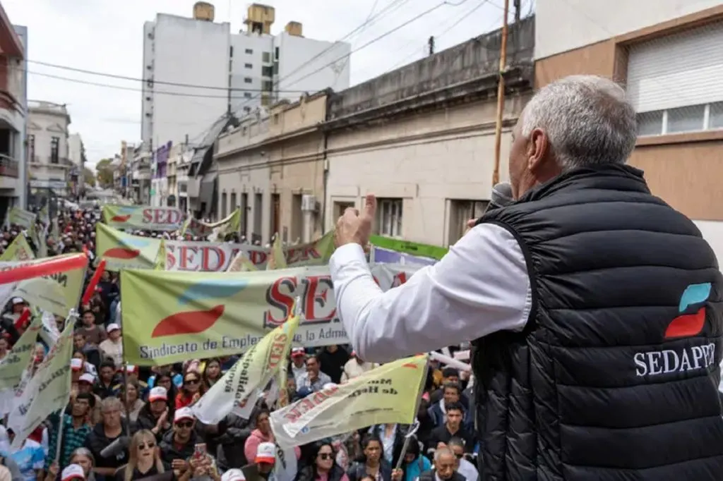 Multitudinaria movilización en Paraná acompañó la asunción de la nueva conducción de SEDAPPER
