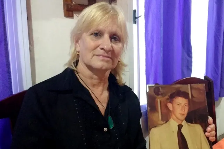 “No quieren que haya nada referente al nombre de Malvinas en el Cementerio”, explicó Elsa Mosto